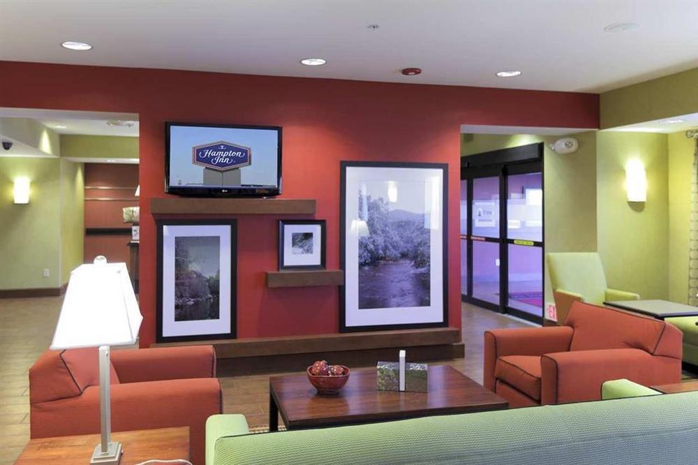 Hampton Inn Yorkville Интерьер фото