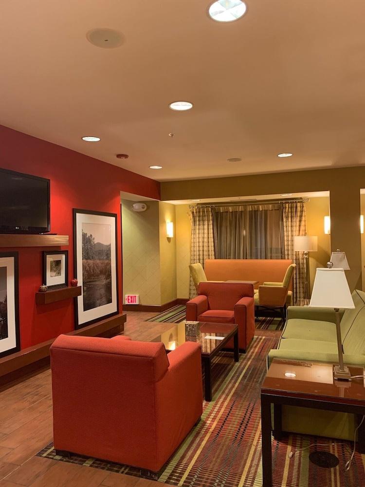 Hampton Inn Yorkville Экстерьер фото